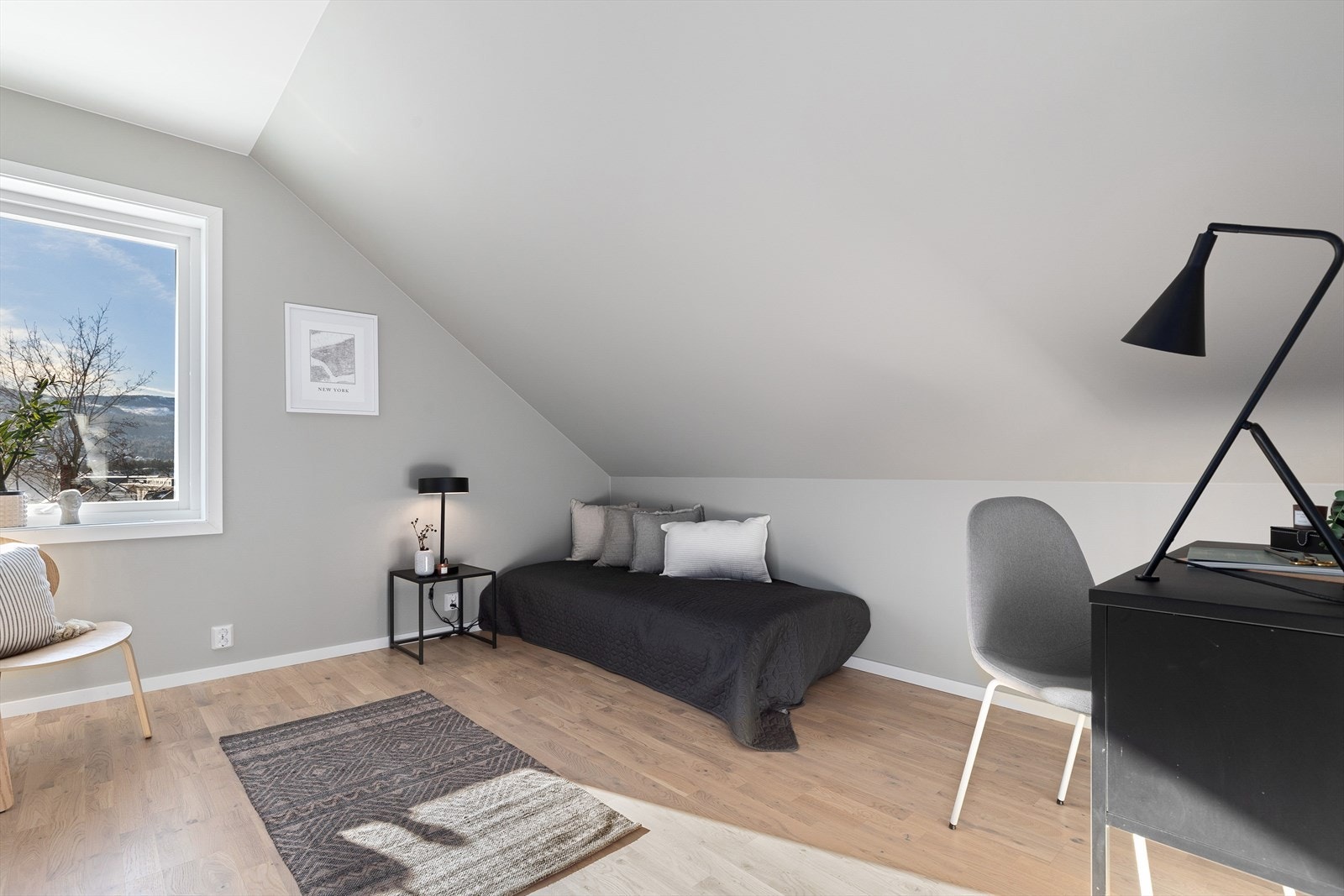 Det tredje soverommet passer utmerket som gjesterom eller kontor. Galleribilde