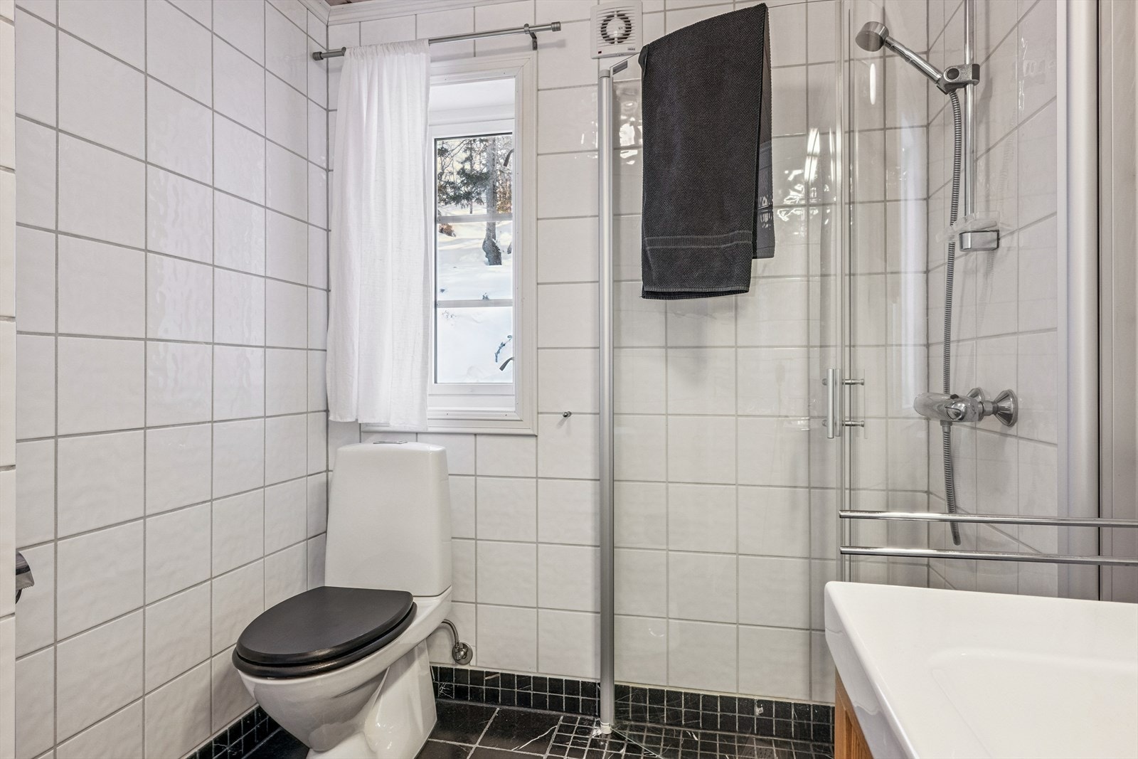 Bad i 1.etasje. Varmekabler i gulv. Galleribilde