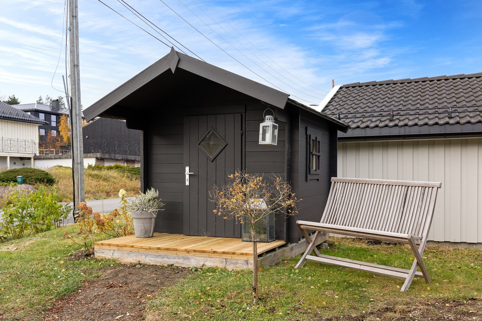 Dukkestue / Redskapsbod Galleribilde