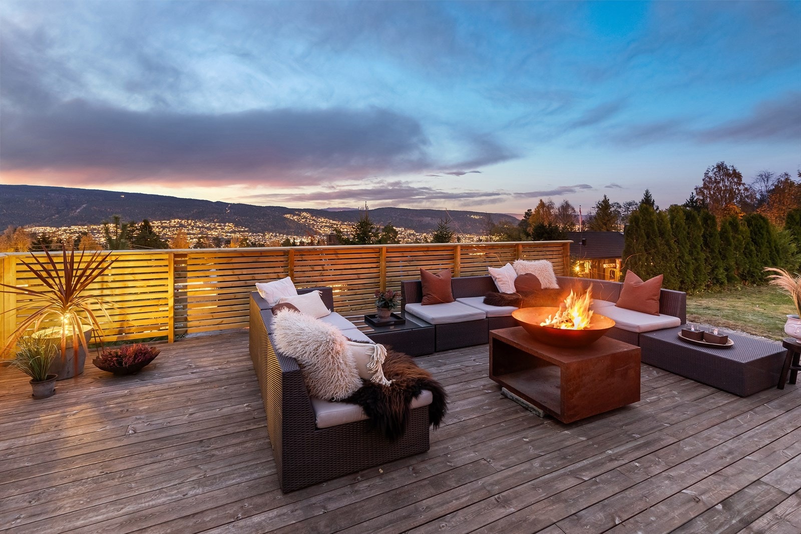 Her kan du nyte fantastiske sol- og utsiktsforhold Galleribilde