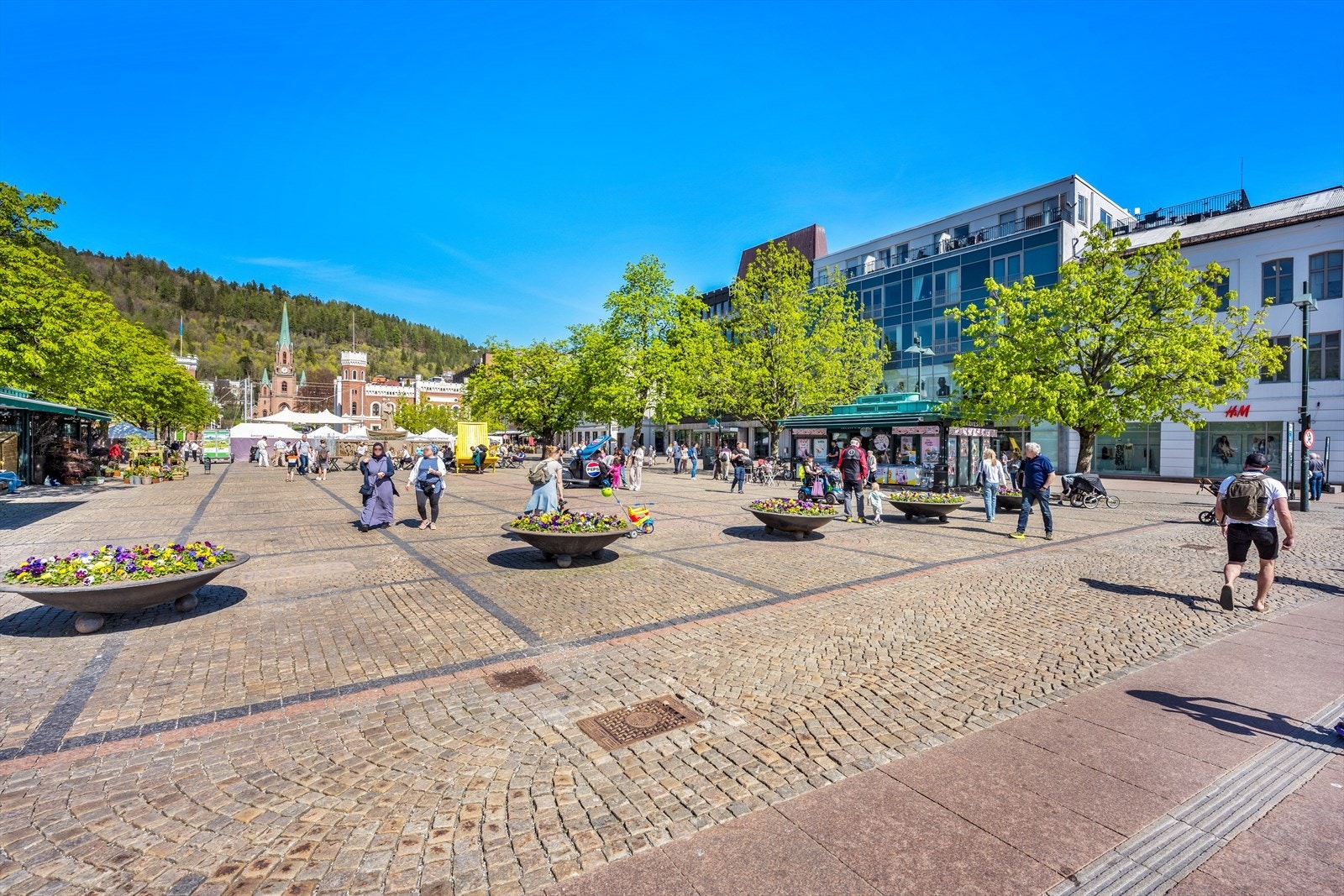 Det er kort vei til Drammen sentrum med de fleste servicetilbud Galleribilde