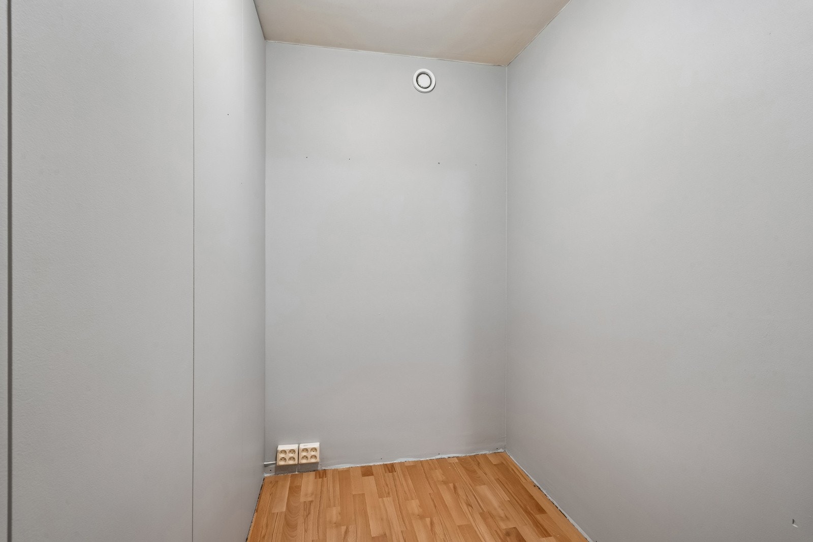 Praktisk innvendig bod. Galleribilde