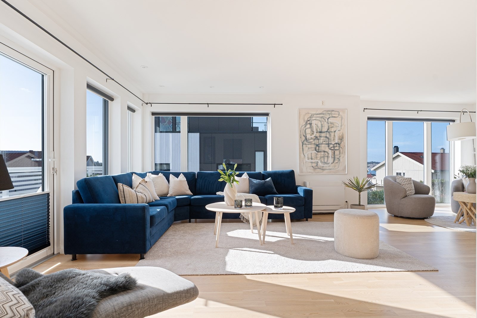 Denne etasjen har til sammen tre gode soverom, stue og bad - Med andre ord, en super løsning for en barnefamilie! Galleribilde