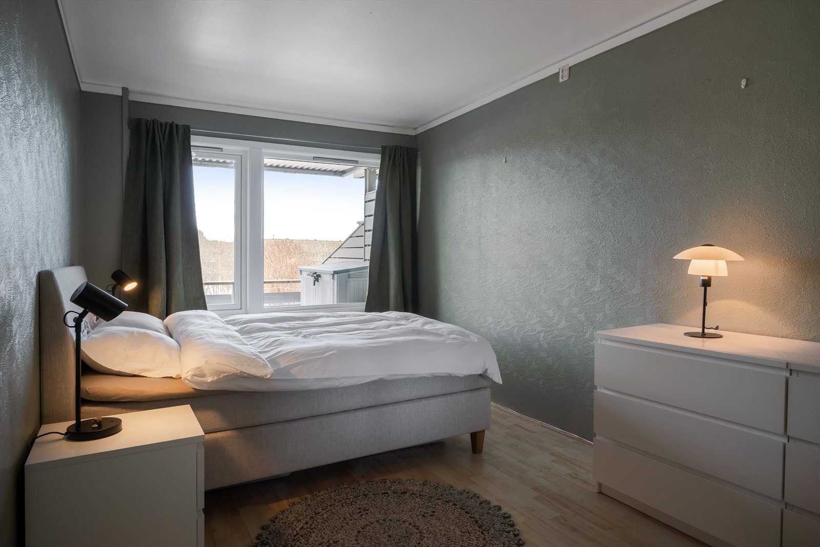 Soverom 2 er på 12 kvm. Galleribilde