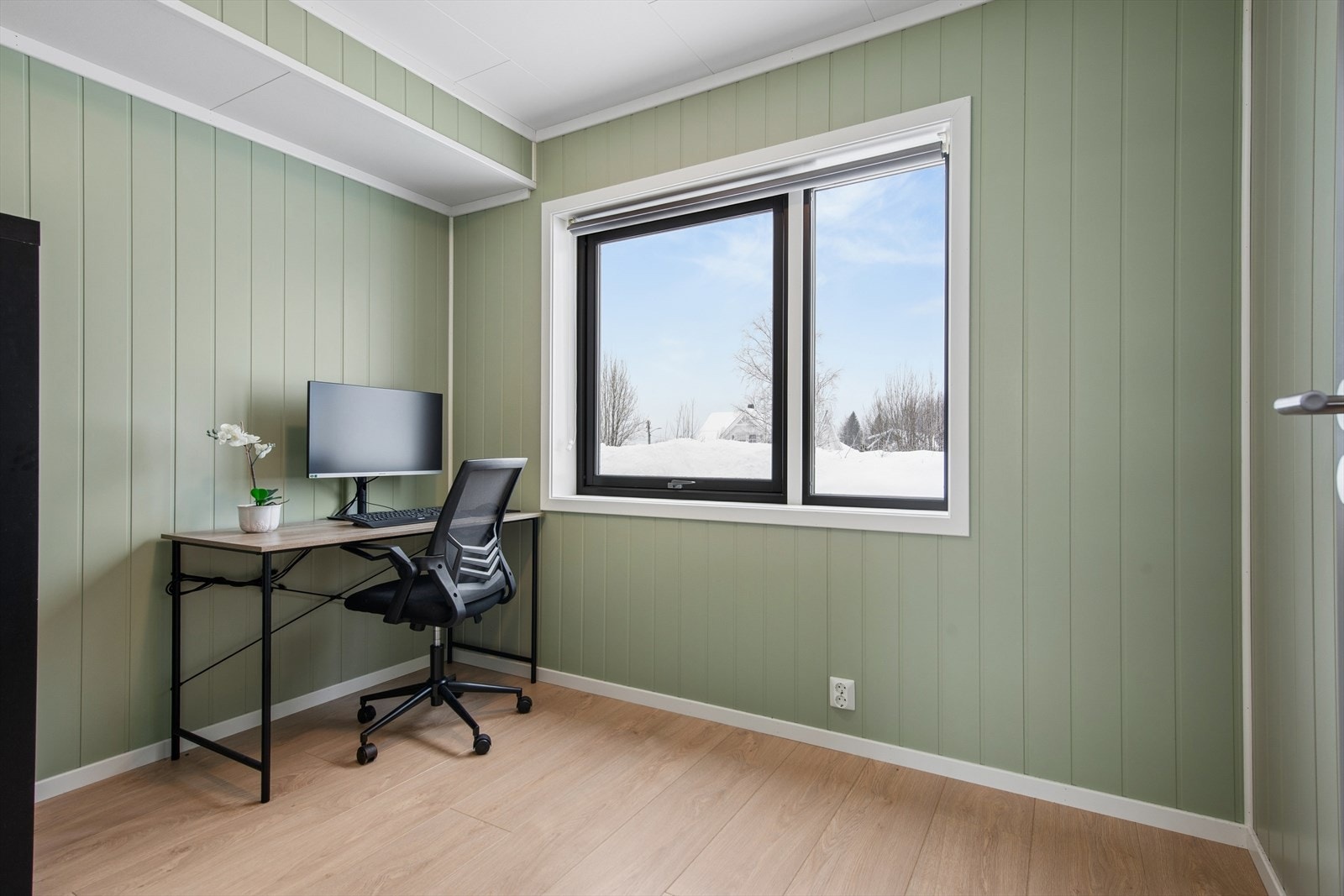 Det andre soverommet egner seg godt som barnerom, gjesterom eller kontor. Galleribilde