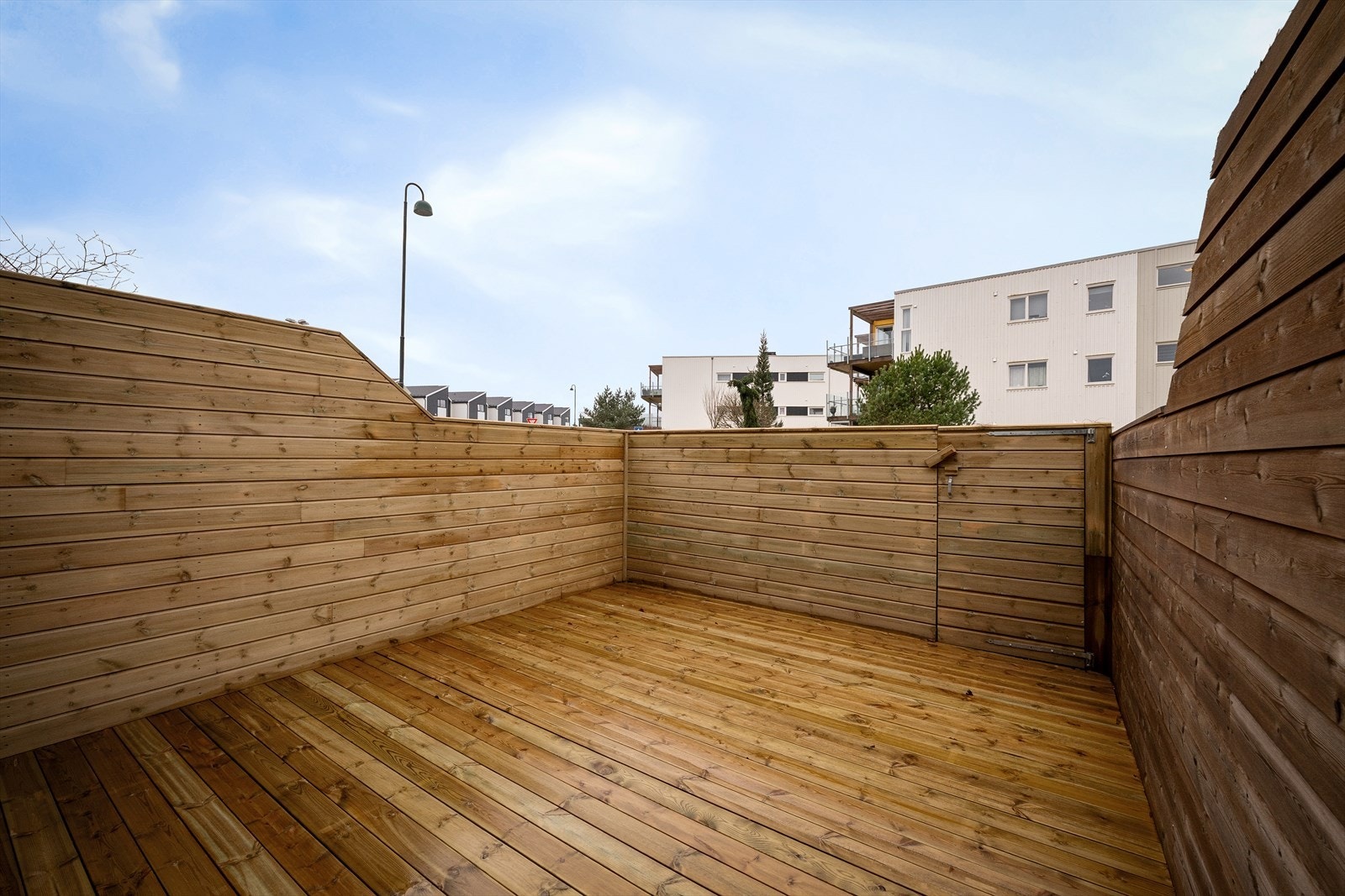 Her er det gode solforhold fra ettermiddag til kveld midtsommers. Galleribilde