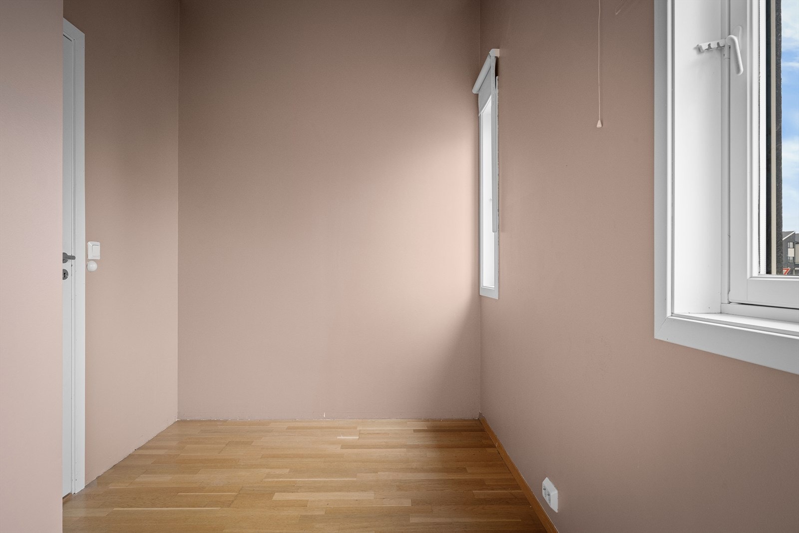 Det andre soverommet egner seg godt som barnerom, gjesterom eller kontor. Galleribilde