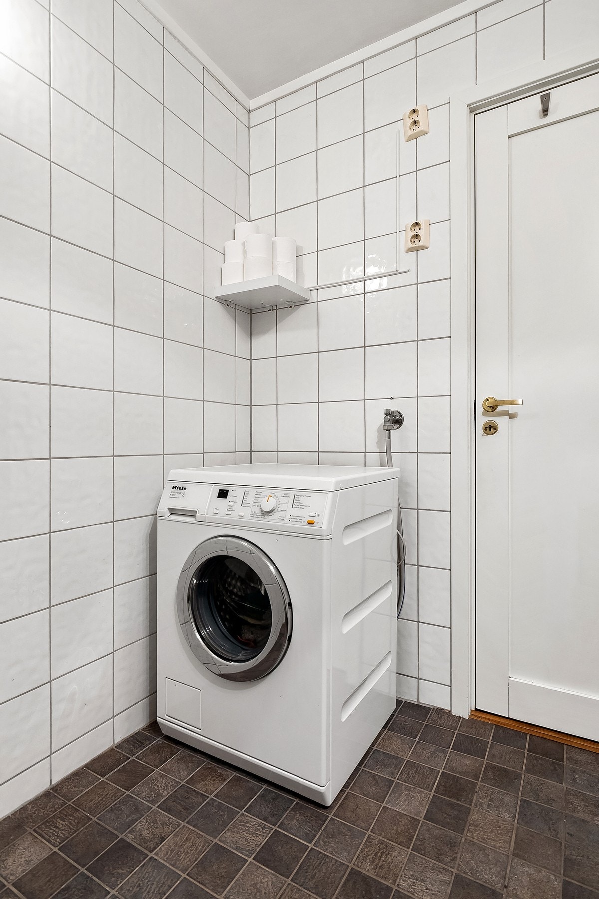 Det er opplegg for vaskemaskin. Galleribilde