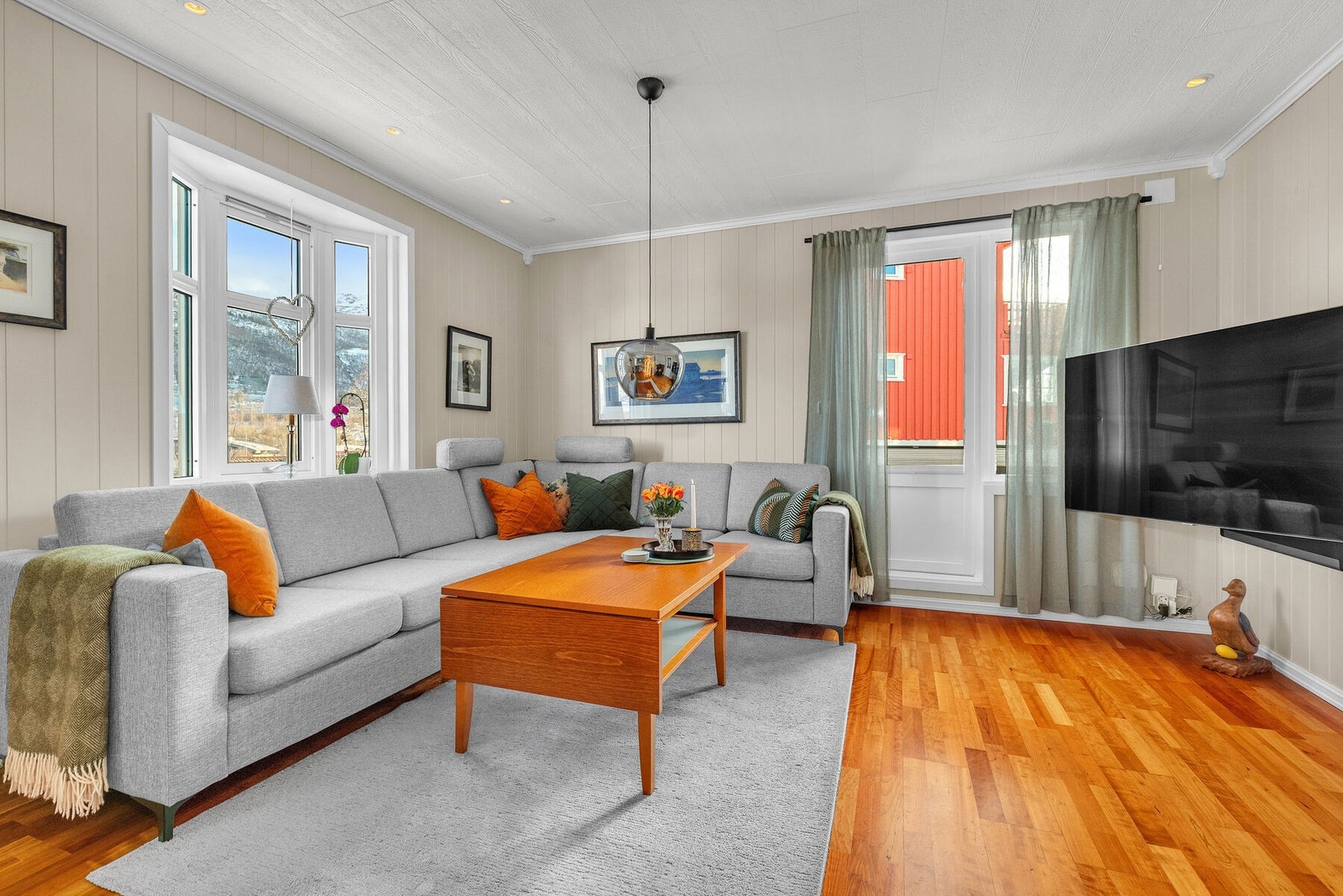 Utgang til veranda fra stuen Galleribilde