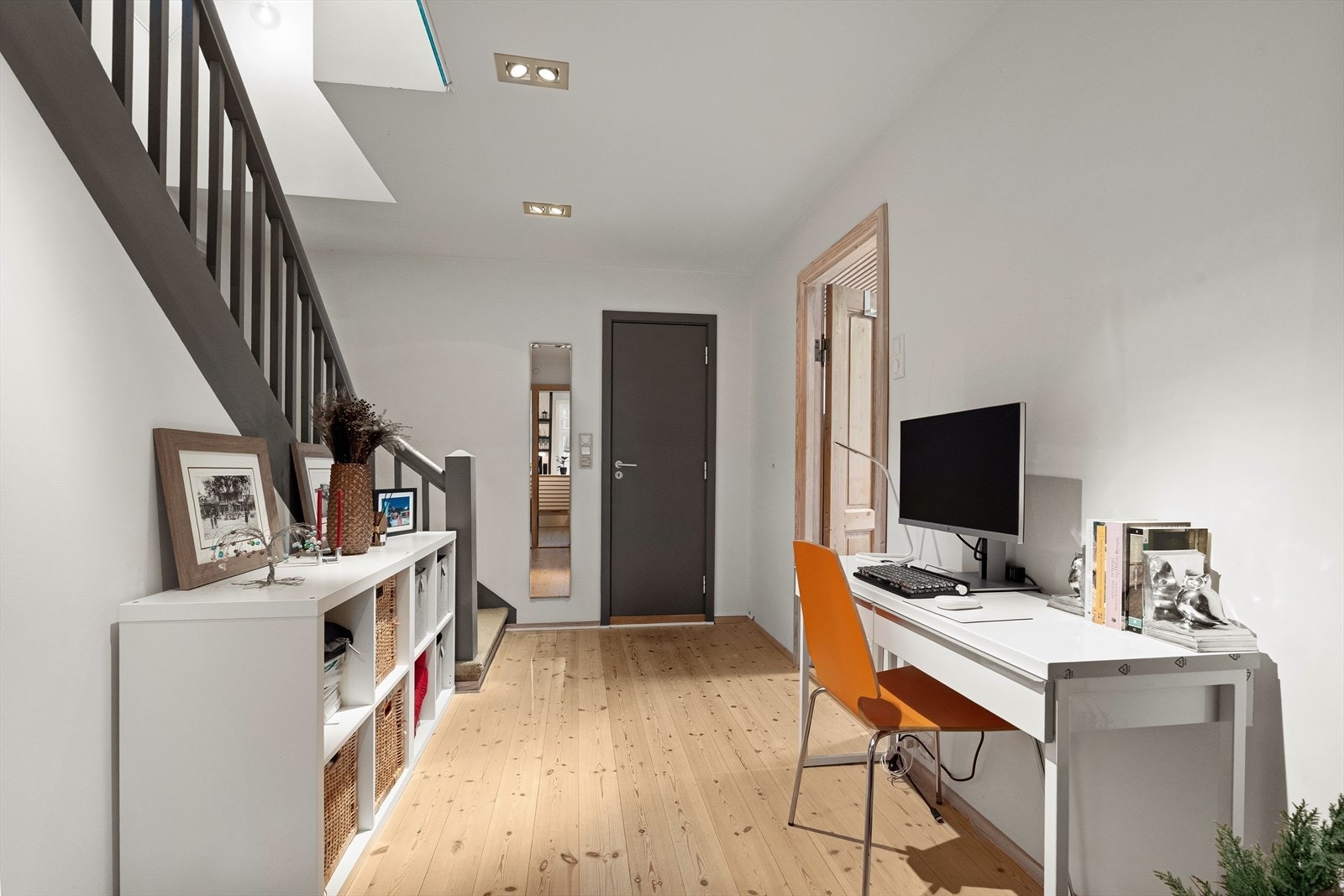 Gang i første etasje Galleribilde