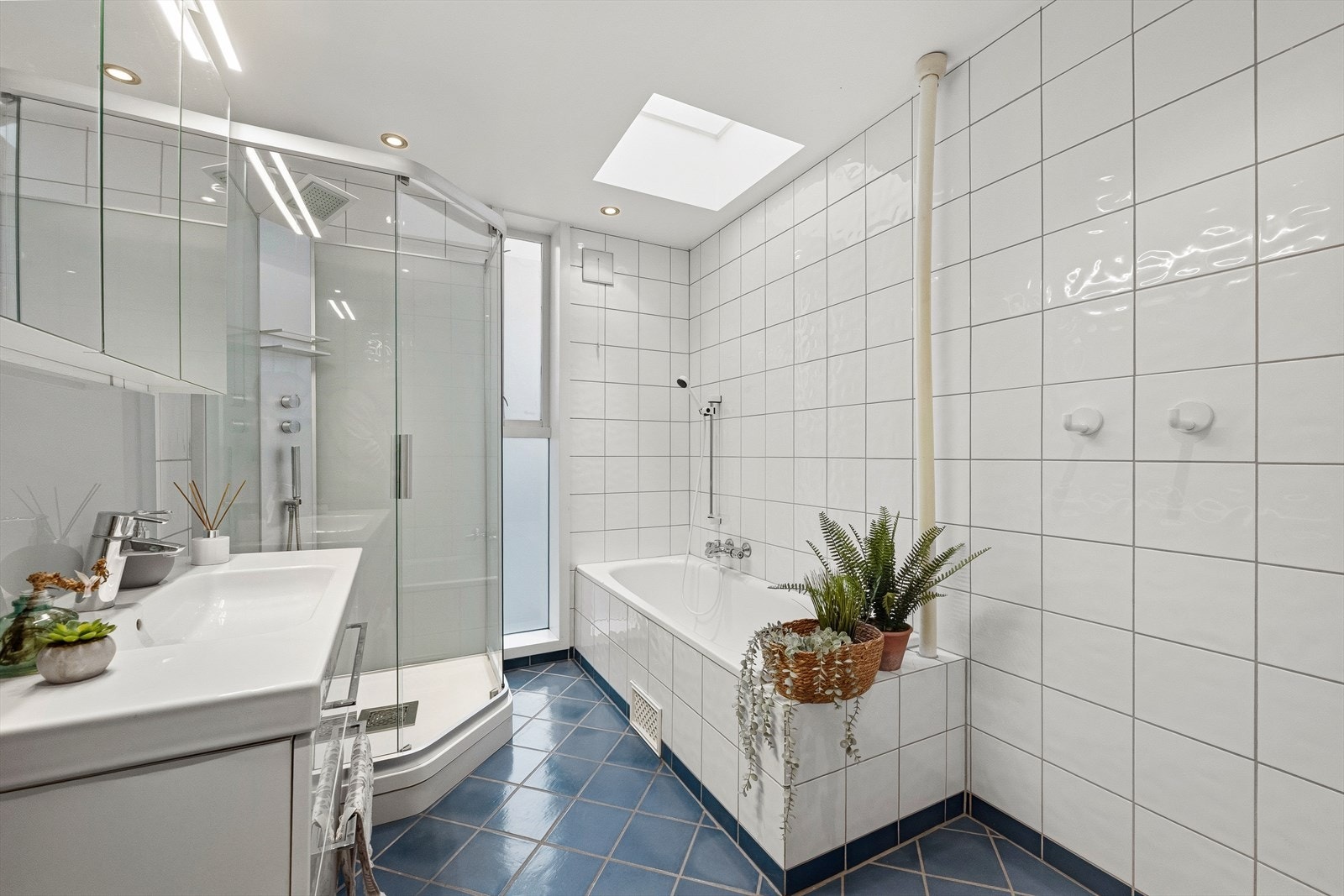 Helfliset bad i første etasje Galleribilde