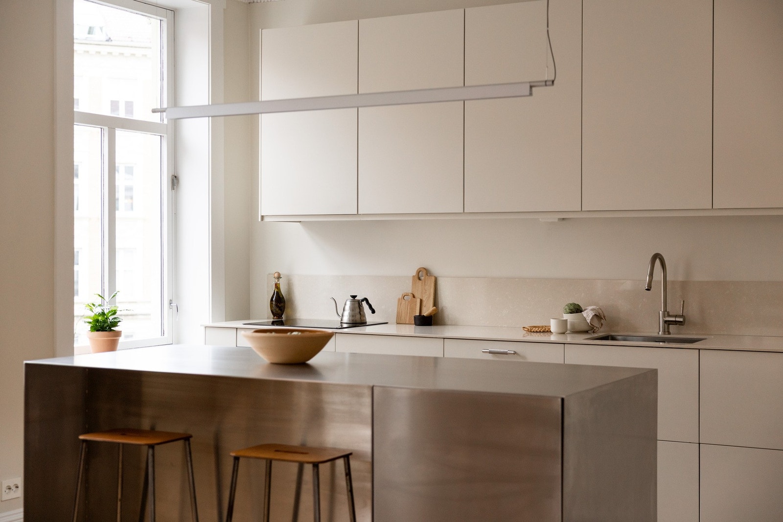 Kjøkkenøyen er spesialdesignet av Behind Bars. Galleribilde