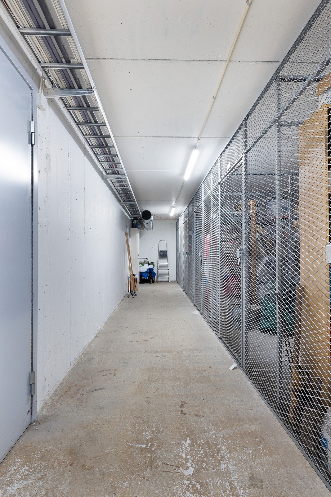 Ekstra bod for lagring som ligger i garasjeanlegget Galleribilde