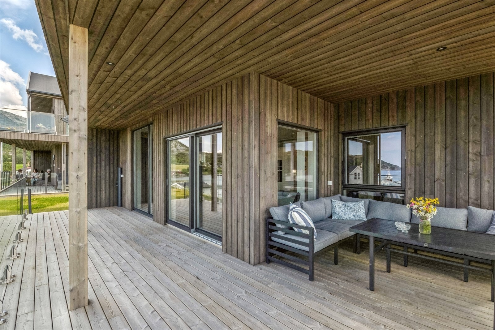 Overbygd terrasse med fantastisk utsikt! Galleribilde
