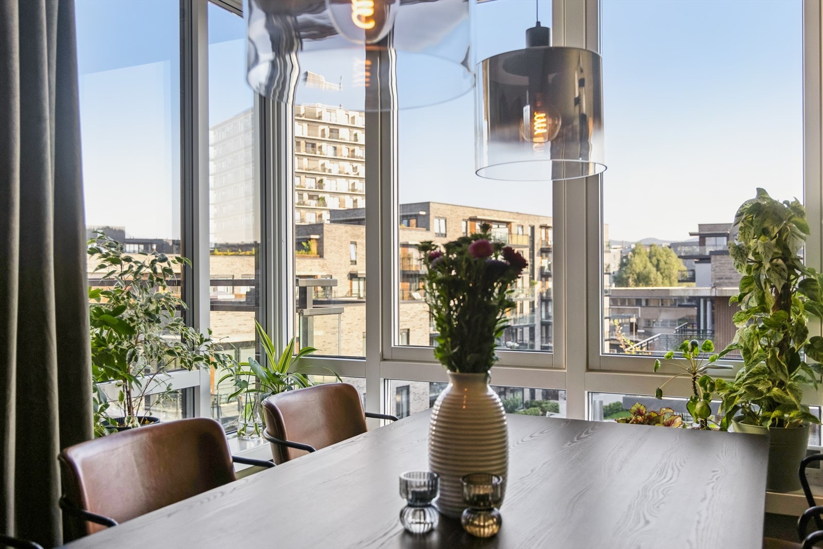 Fra spisebordet har man nydelig utsikt. Galleribilde