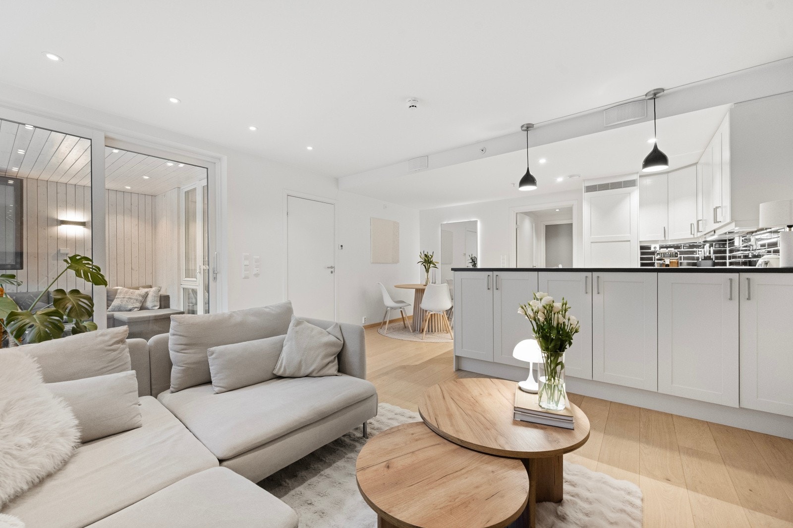 Velkommen til denne moderne og tiltalende leiligheten fra 2017! Galleribilde