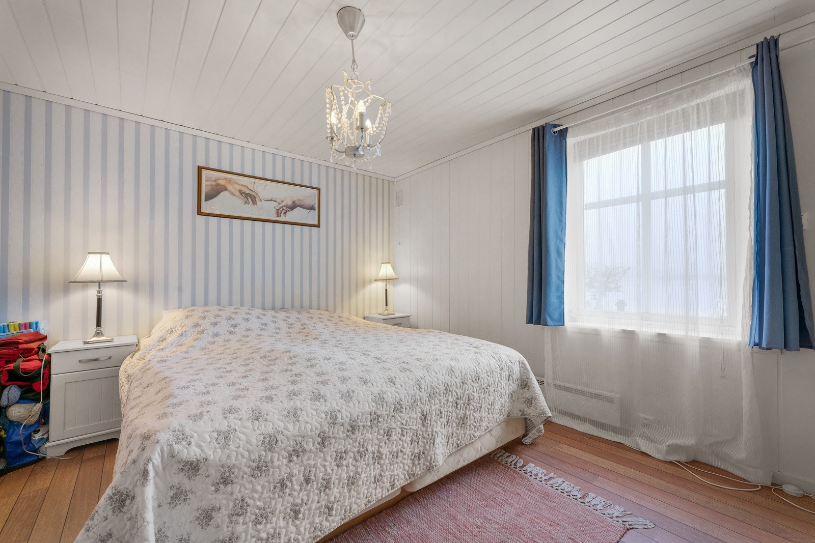 - Utleieleiligheten inneholder: Entrè, bad/vaskerom, mellomgang, soverom, kontor stue og kjøkken - Galleribilde