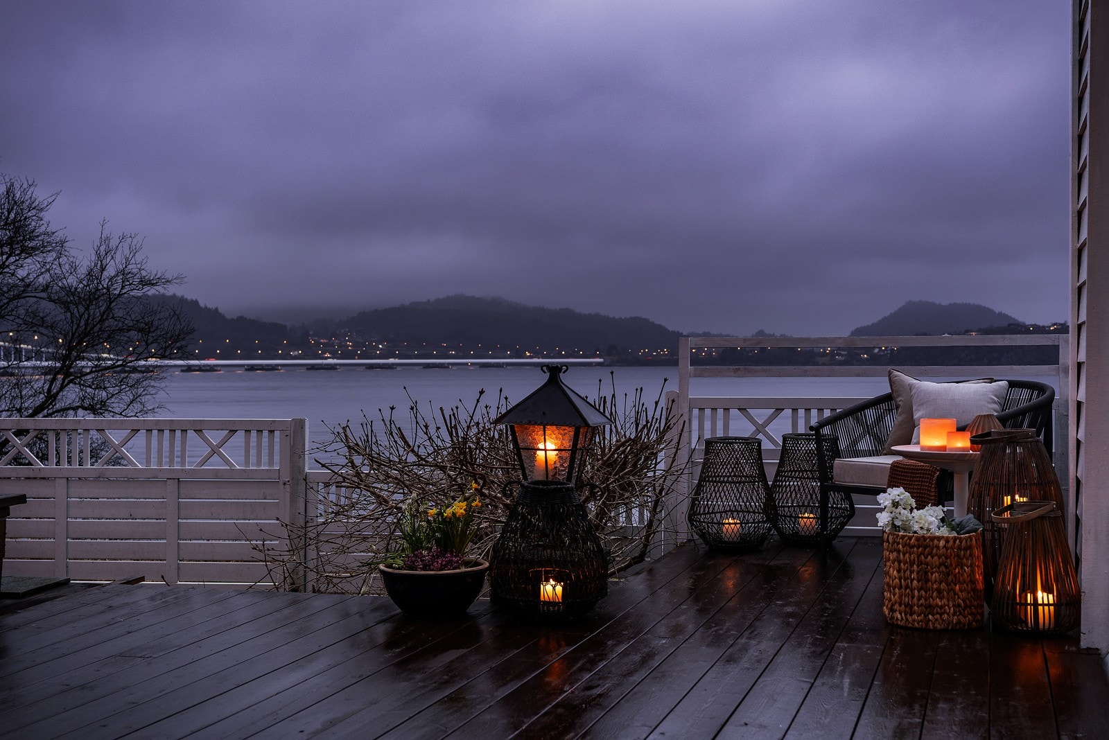 - En uteplass hvor sjøutsikten alltid er en del av opplevelsen - Galleribilde