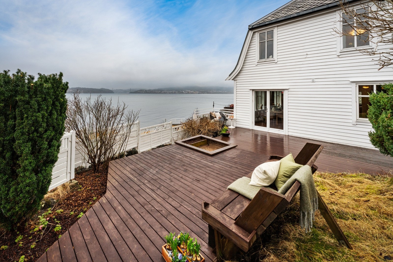 - Nydelige uteplasser på eiendommen - Galleribilde