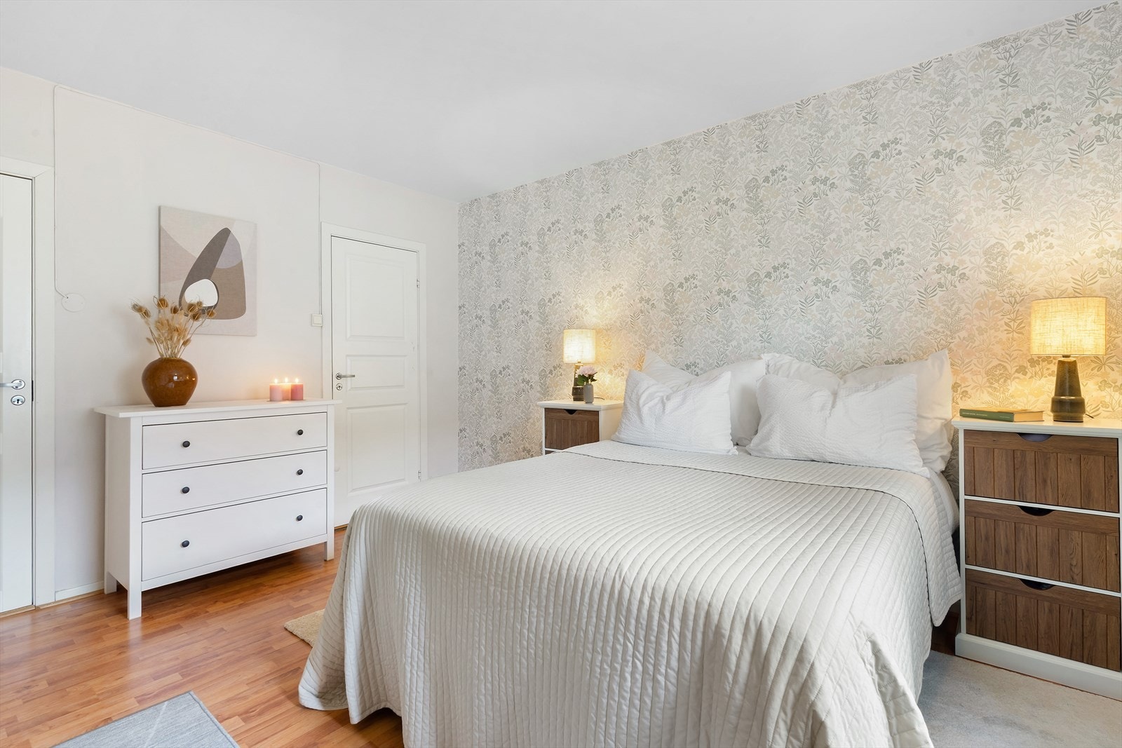 Man har også tilgang til egen bod fra hovedsoverommet. Galleribilde