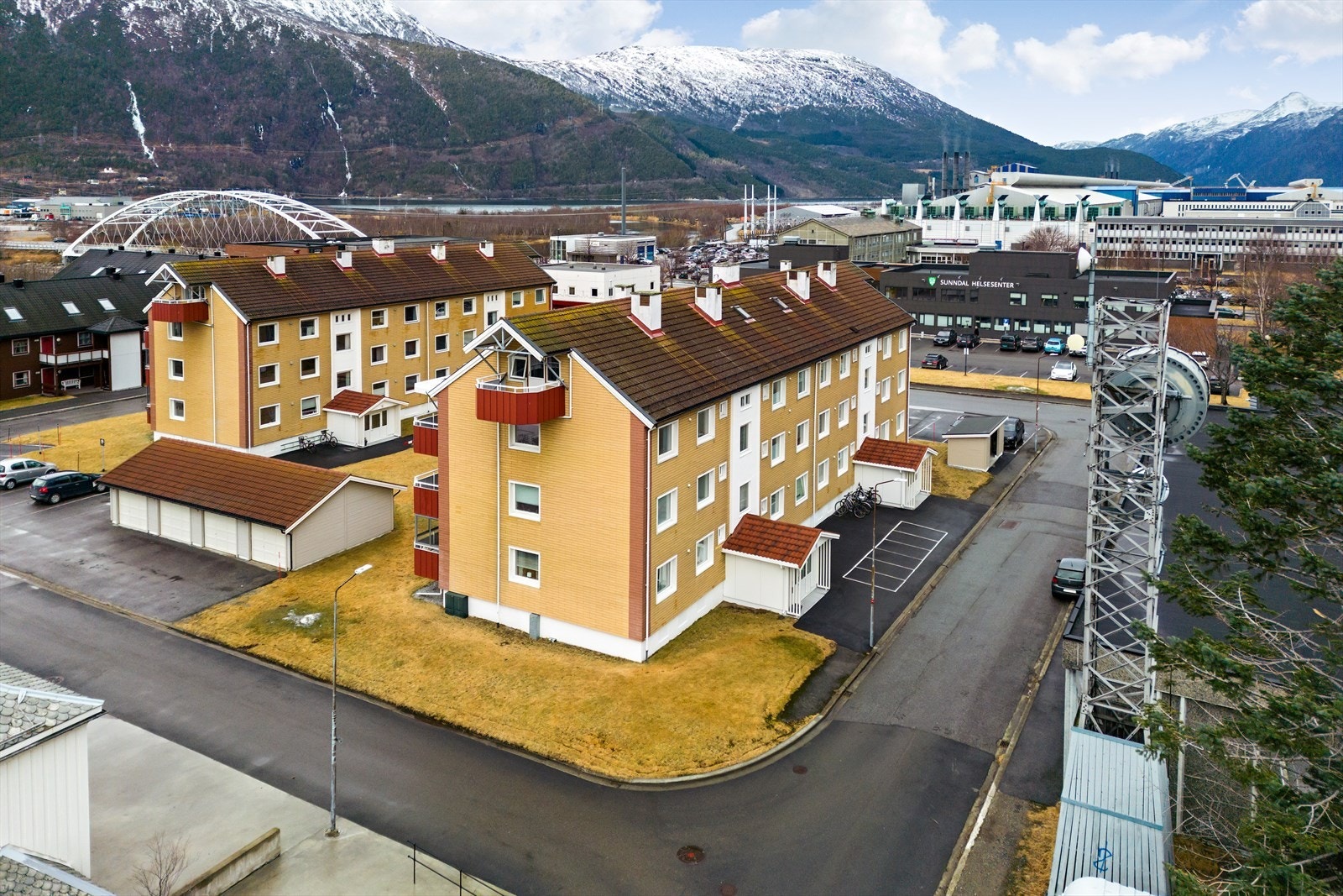 Kvartal XIV Borettslag består av 28 andelsleiligheter fordelt på to bygg i sentrum. Galleribilde