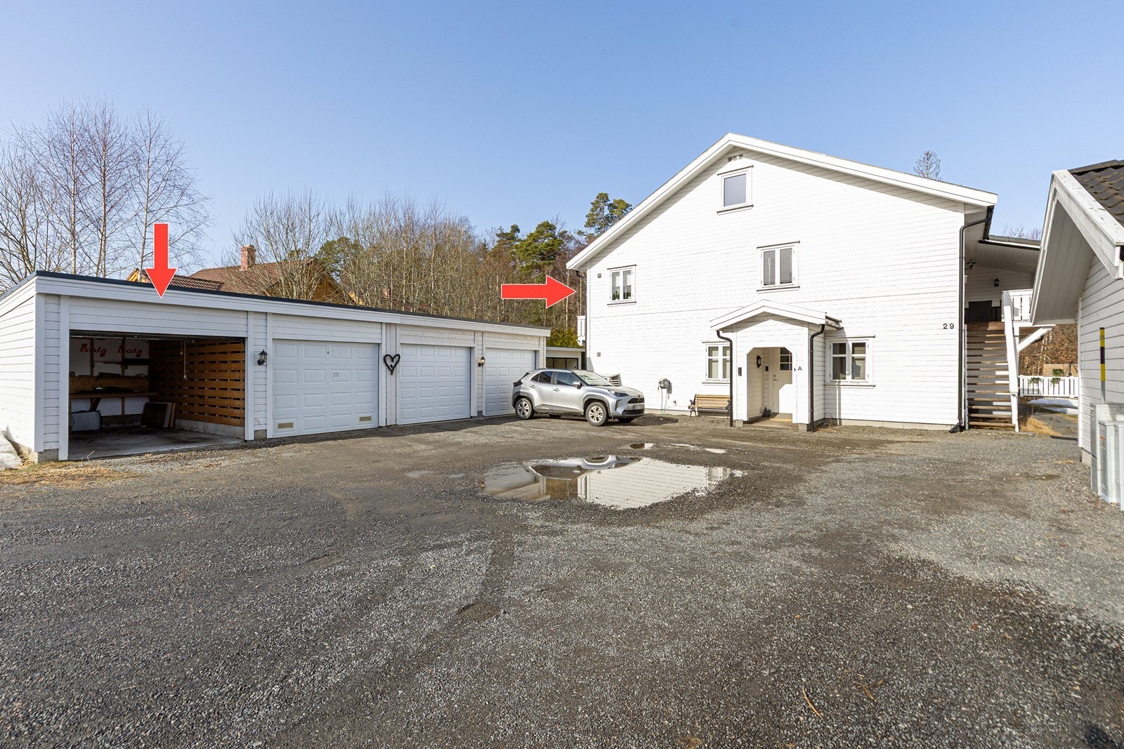 Romslig leilighet med tilhørende garasje og sportsbod Galleribilde