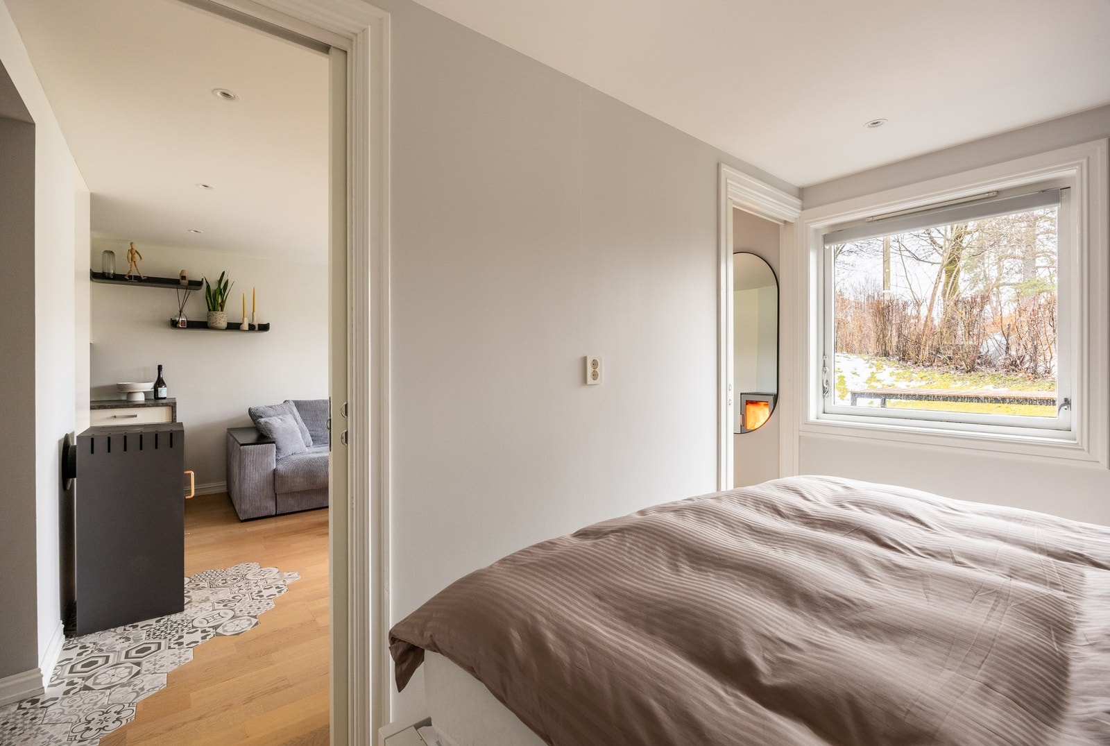 Praktisk adkomst fra to sider med skyvedører. Galleribilde