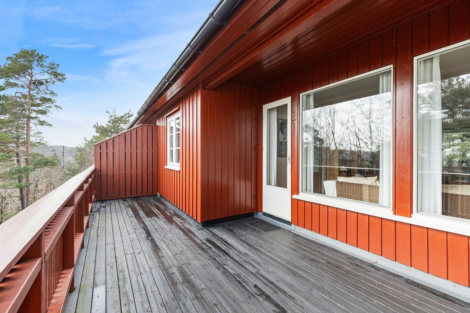 God plass til ute møbler og grill på balkongen! Galleribilde