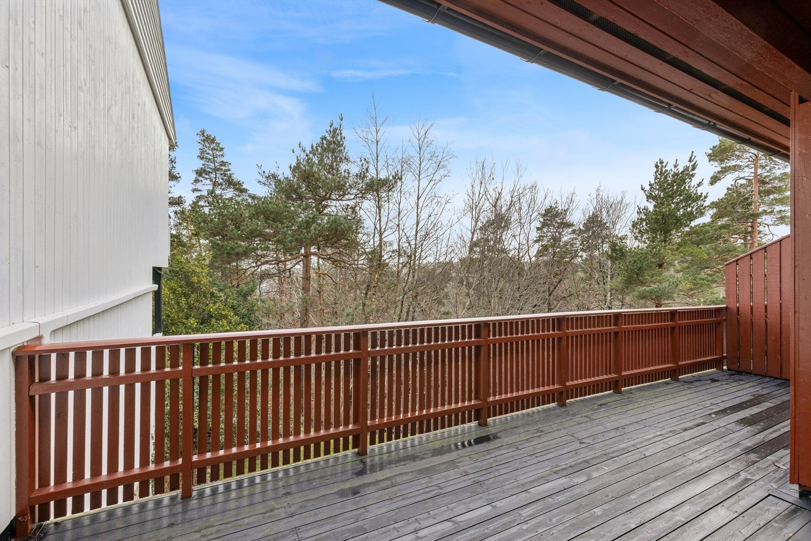 Boligen er vendt denne veien mot Vågsbygd skogen. Galleribilde