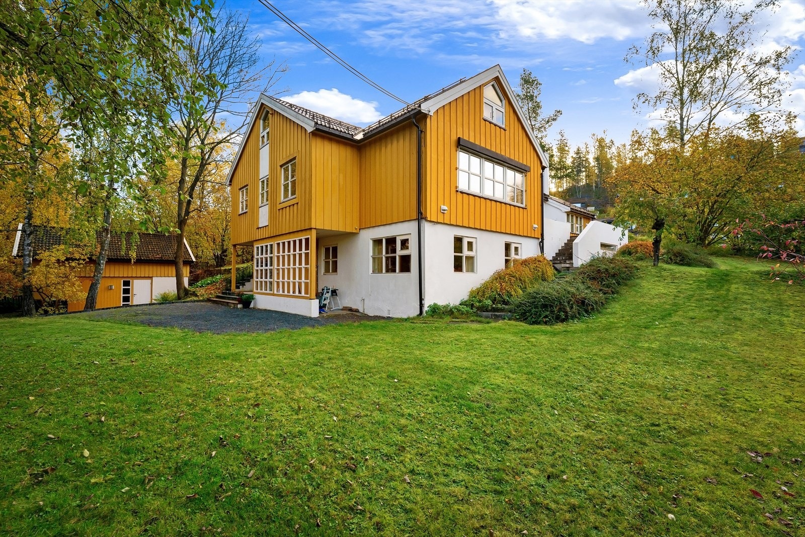 Skjermet med gode solforhold og flere boltreplasser. Galleribilde