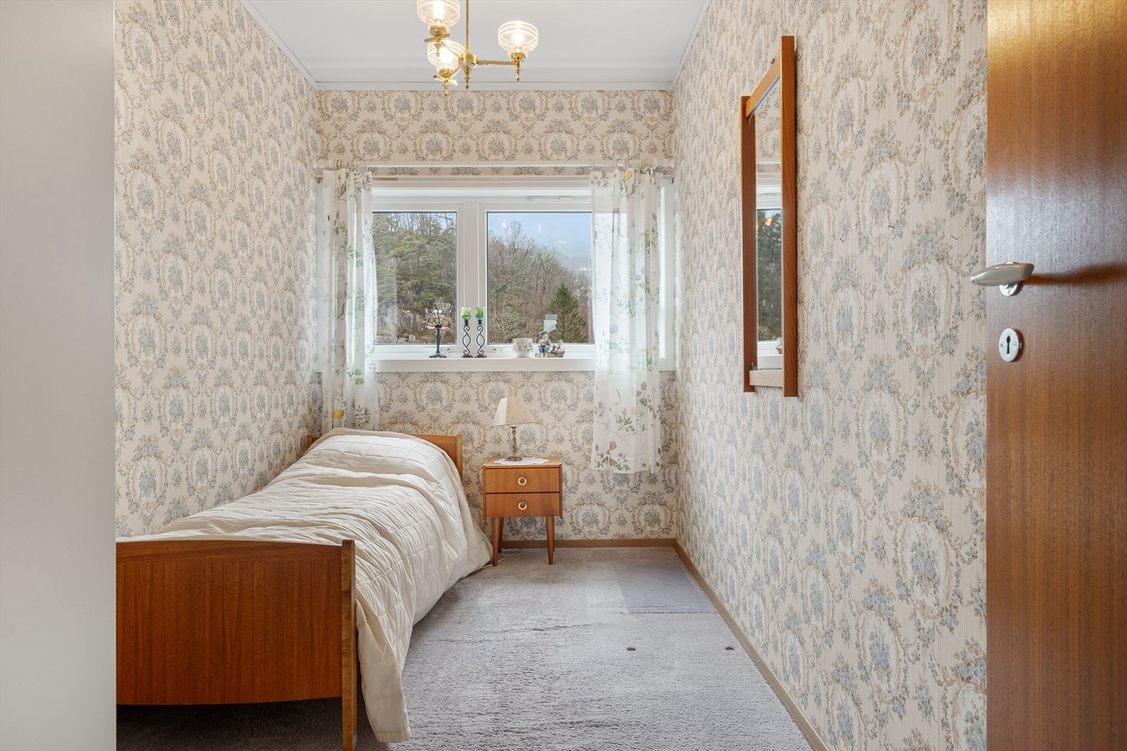 Soverom 2 er på ca. 7,3 m² Galleribilde