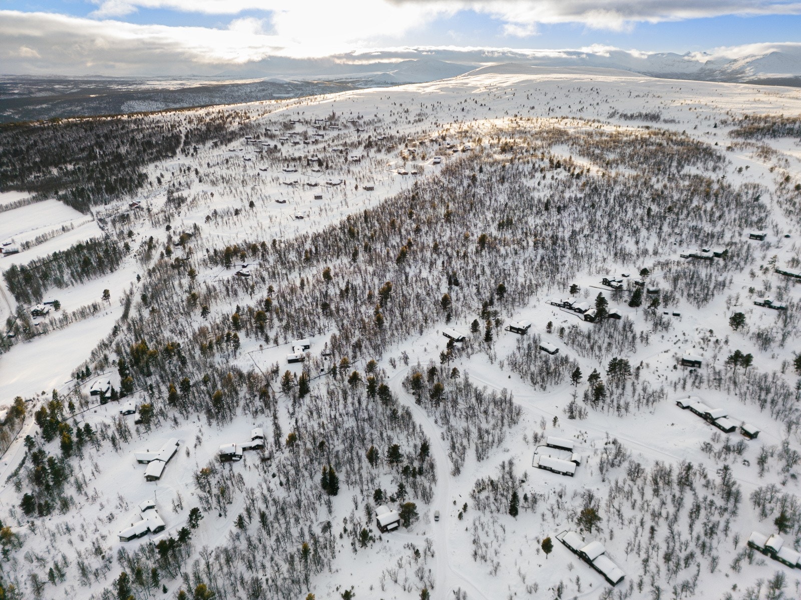 Fra hytta har man fantastiske turmuligheter året rundt, enten det er til fots, på ski, med kano eller på sykkel. Galleribilde