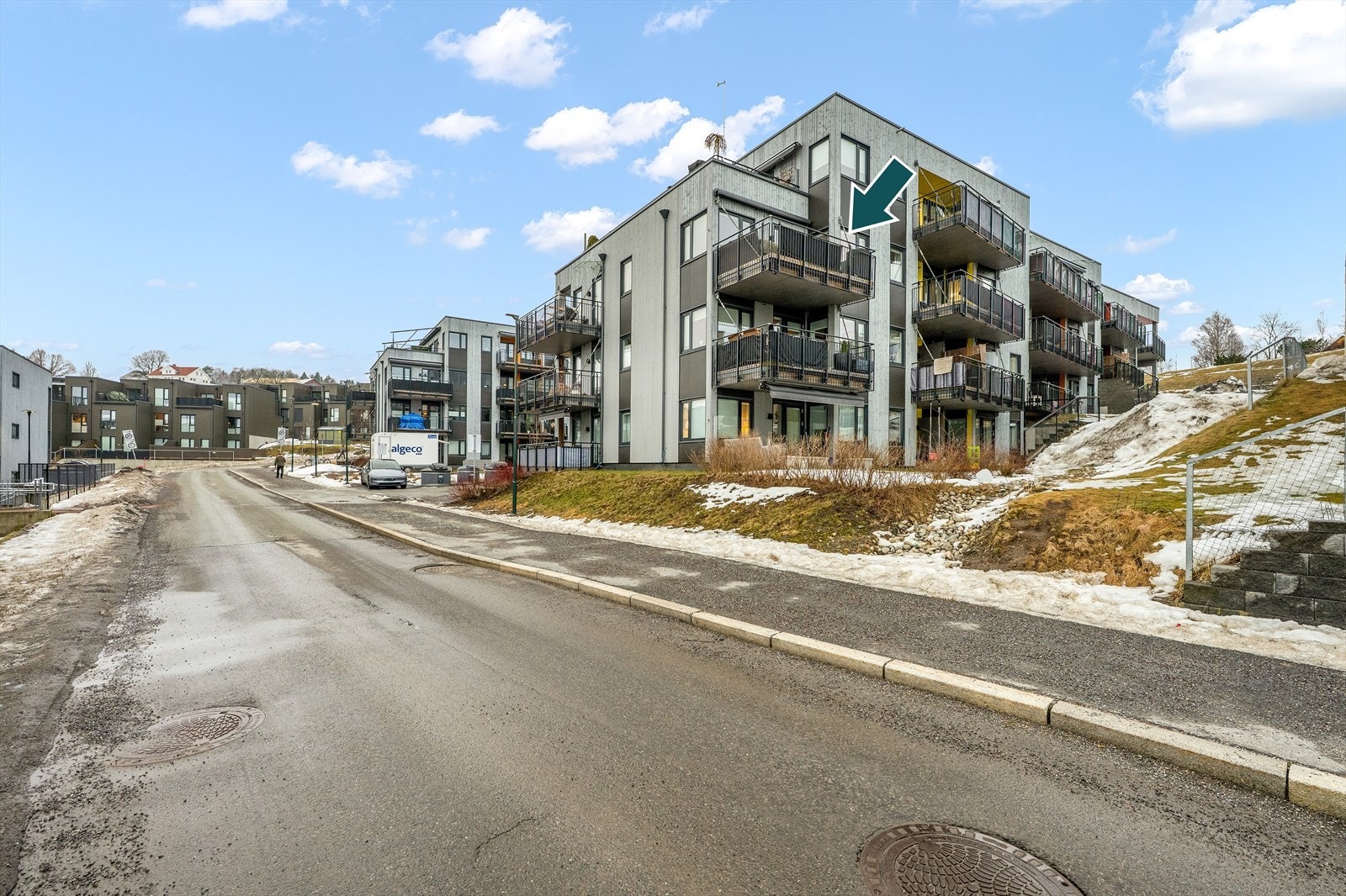 Adkomst til leiligheten skjer via felles trapperom eller heis. Galleribilde