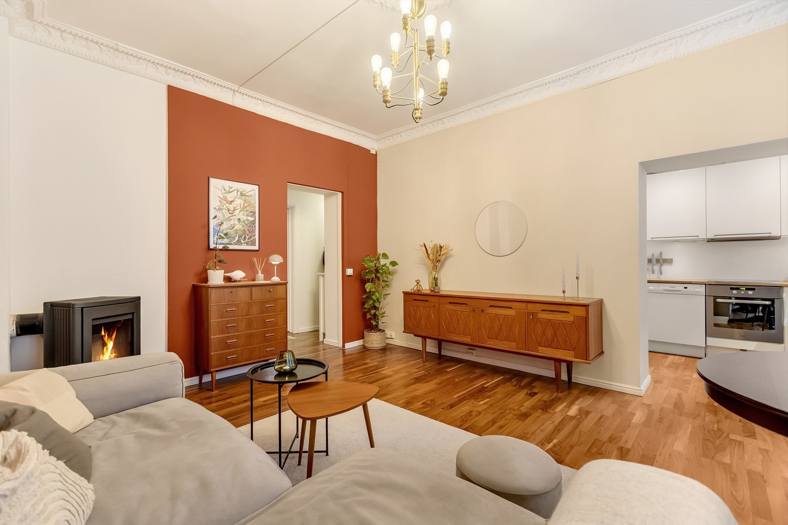 Hjemmets farge- og materialvalg er nøye sammensatt, hvor du enkelt kan se at ingenting er overlatt til tilfeldighetene. Galleribilde