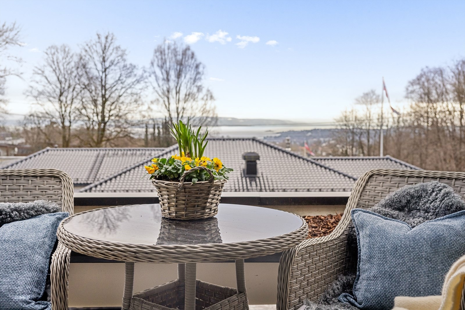 Fra leiligheten kan du nyte fantastisk utsikt over Oslofjorden! Galleribilde
