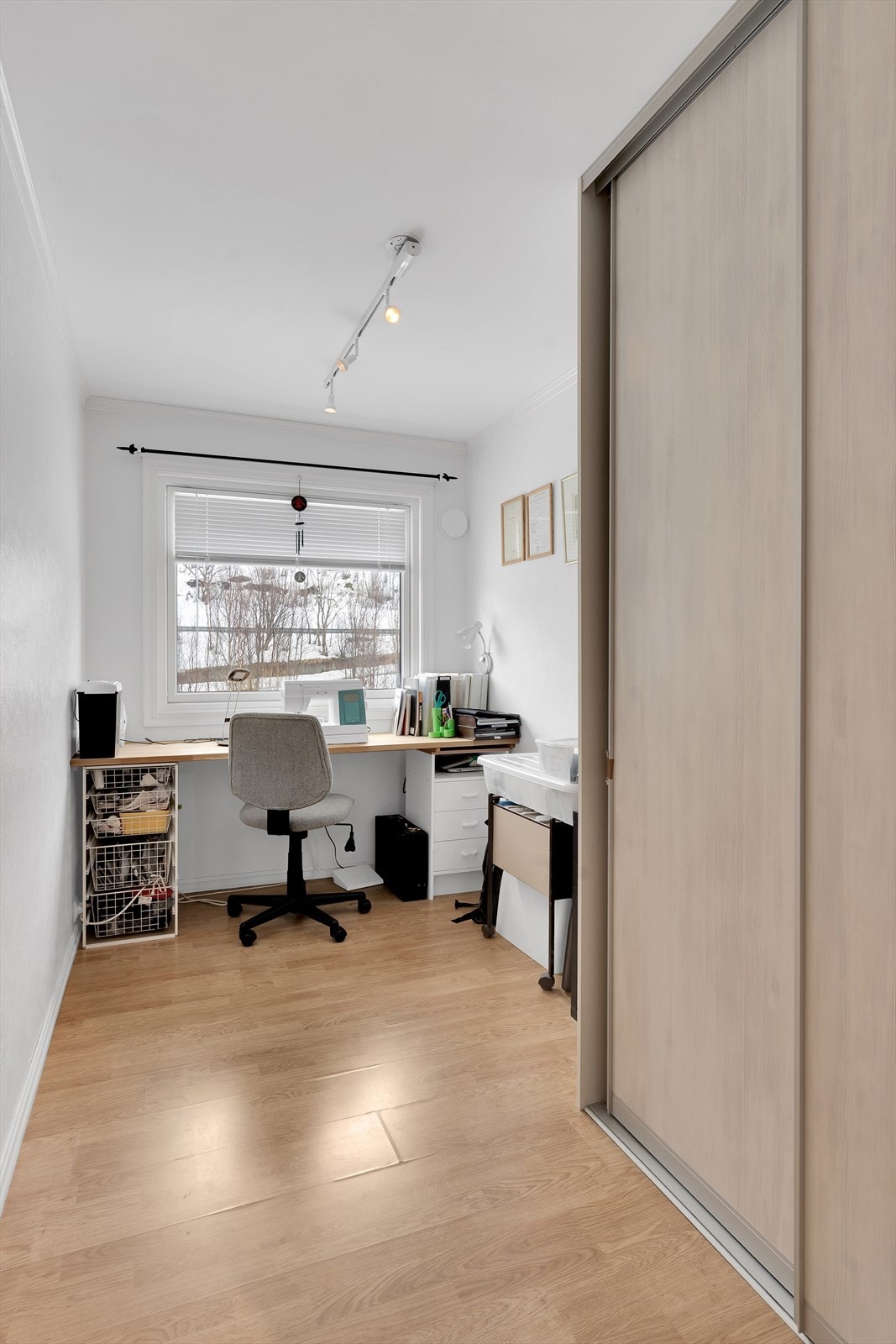 Soverom 3 med allsidige bruksmuligheter- perfekt som gjesterom, kontor eller hobbyrom. Galleribilde