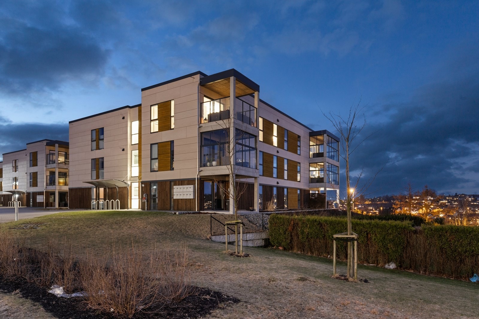 Leiligheten ligger på toppen og på enden i høyden i attraktive Sørbøhagane Galleribilde