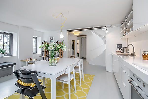 Kjøkken mot gang Galleribilde