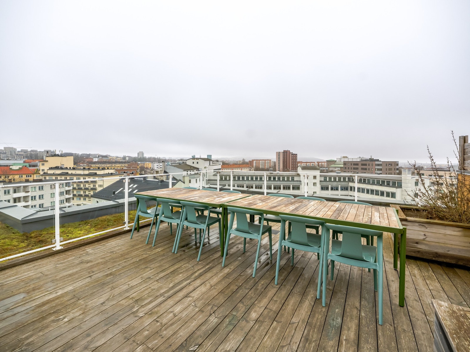 Her er det god plass til større sammenkomster med mange sitteplasser. Galleribilde