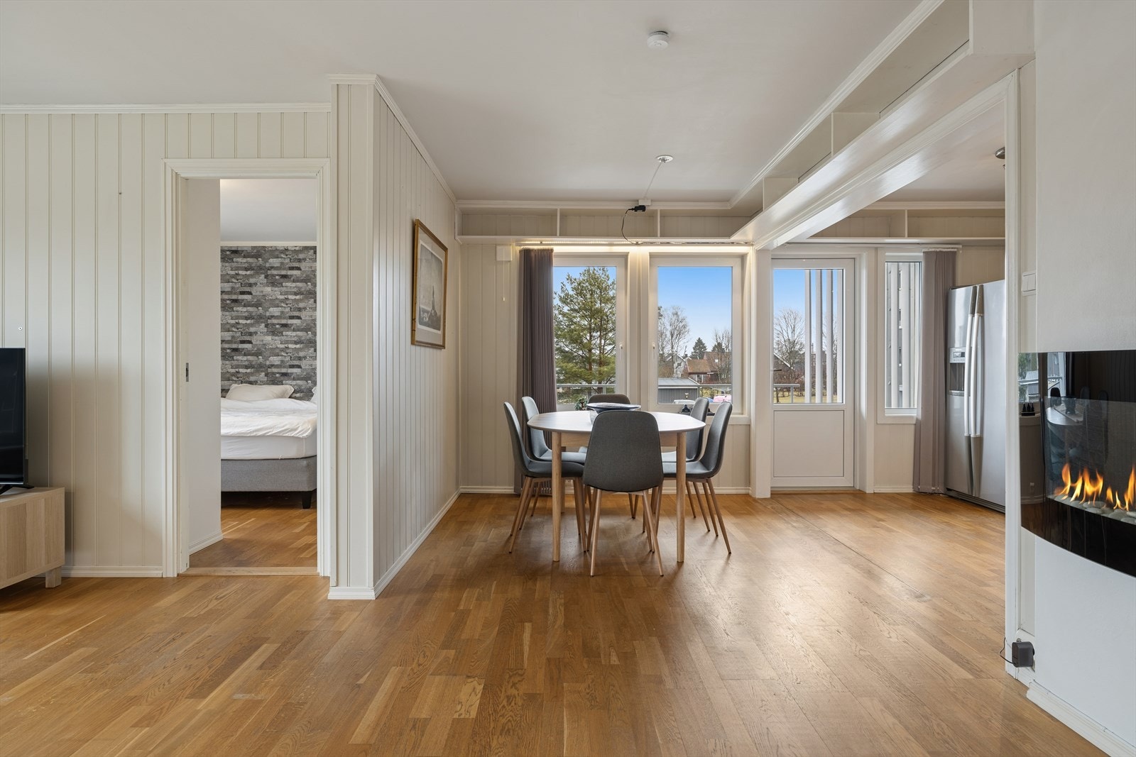 Leiligheten har en luftig og praktisk planløsning Galleribilde