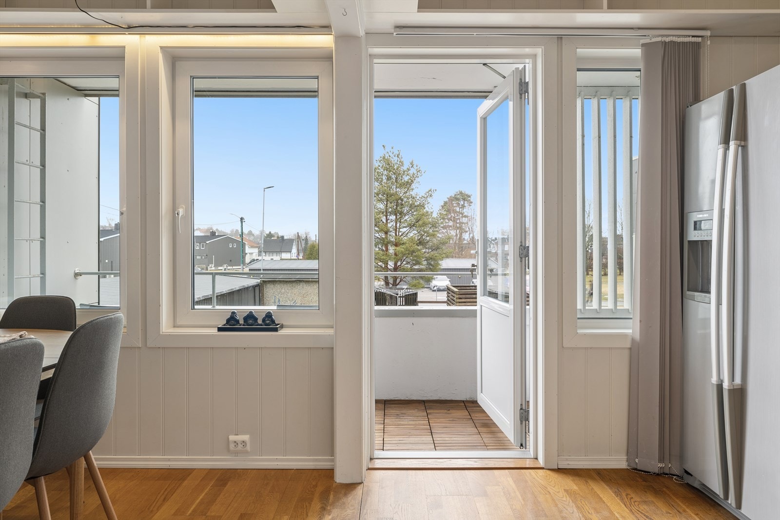 Utgang til en hyggelig balkong på 6 kvm Galleribilde