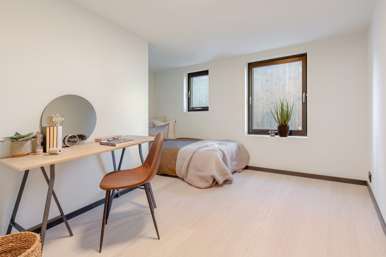 Flere møbleringsmuligheter og naturlig lysinnslipp. Galleribilde