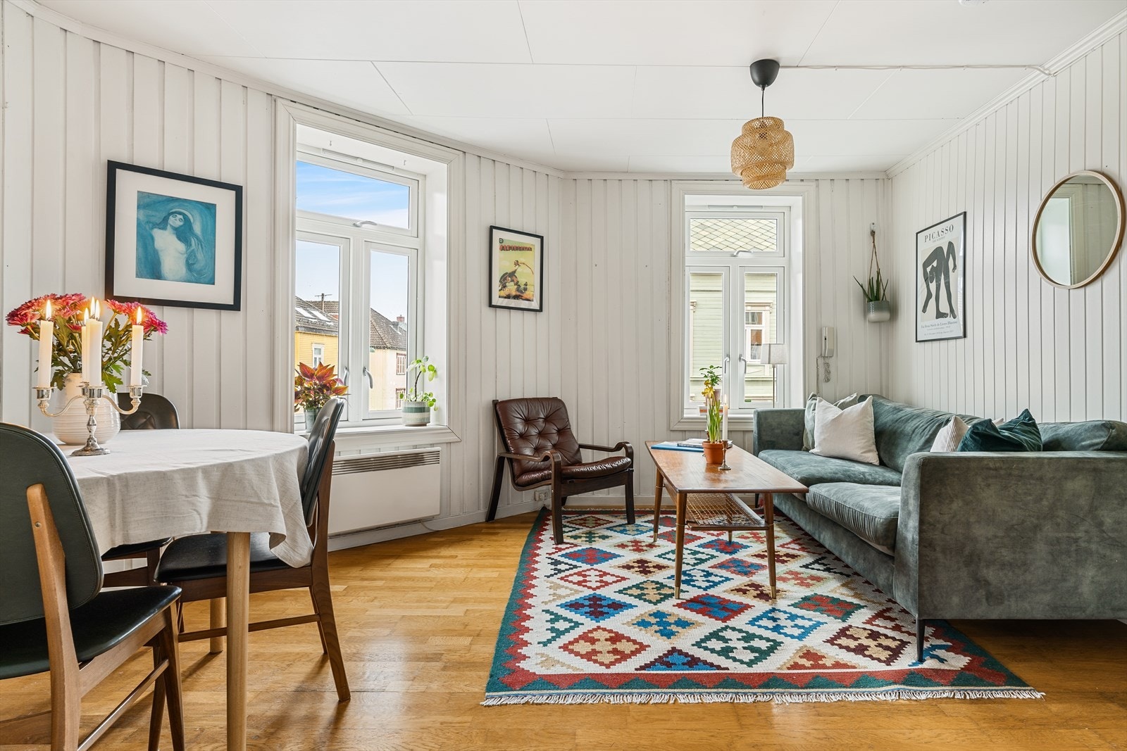 Proaktiv Eiendomsmegling v/Oliver Johansen og Mads Kirkeslett har den store gleden av å presentere Østersunds gate 9! Galleribilde