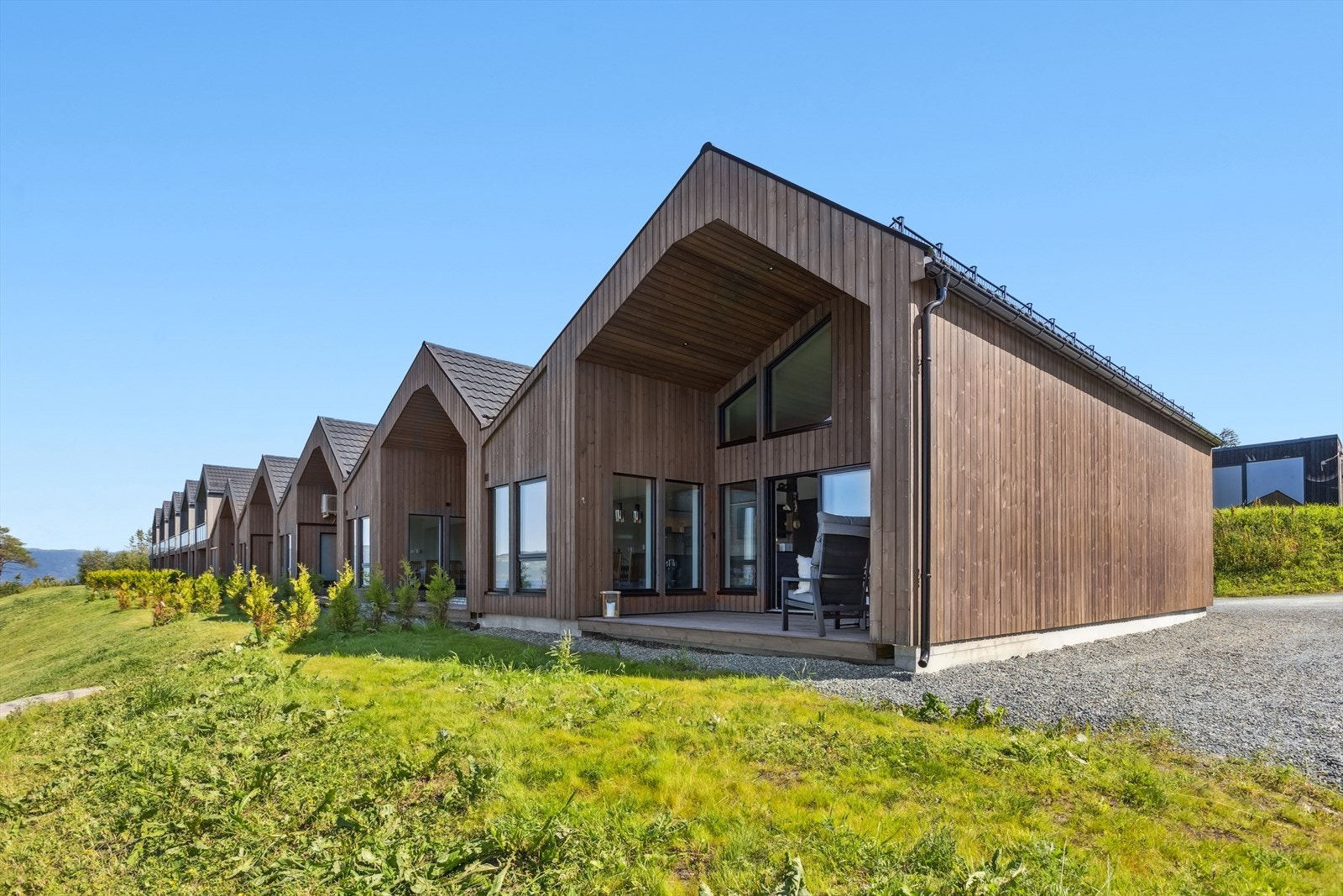 Hytta sto ferdig i 2024 og nyter godt av en meget oppgradert standard, hvor både kjøkken og bad har fått et stort løft. Galleribilde