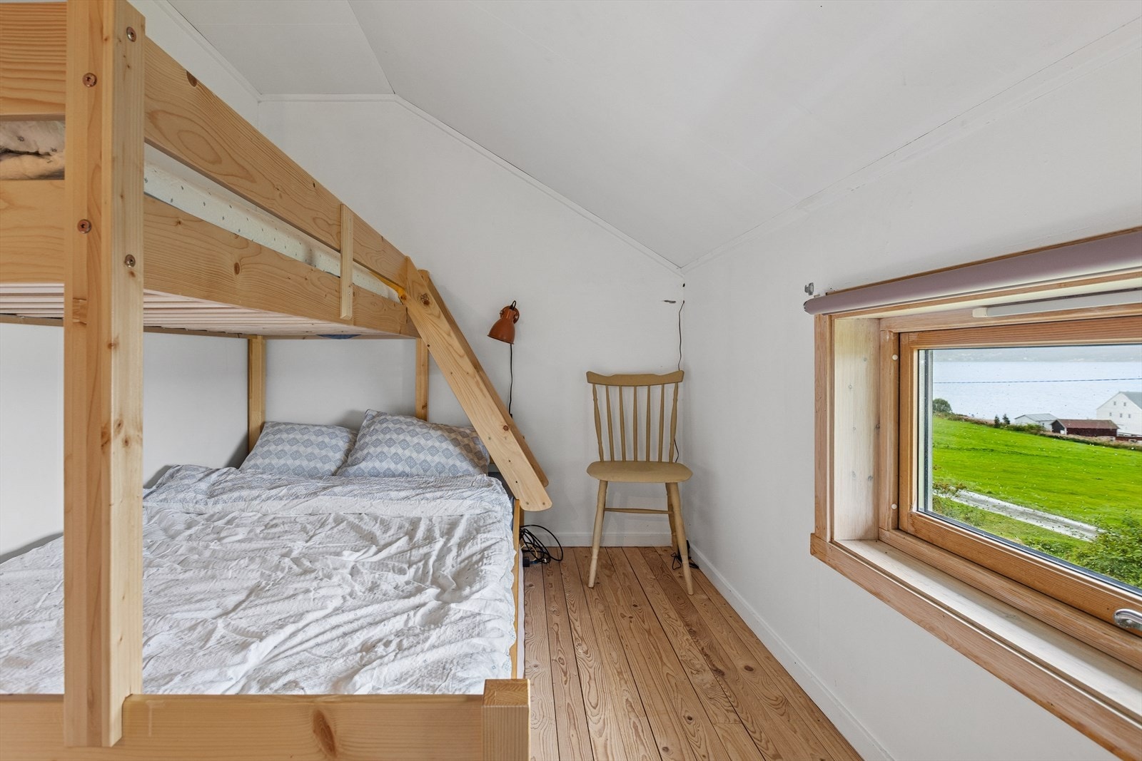 Se under punkt "diverse" i salgsoppgaven vedrørende dette rommet. Galleribilde