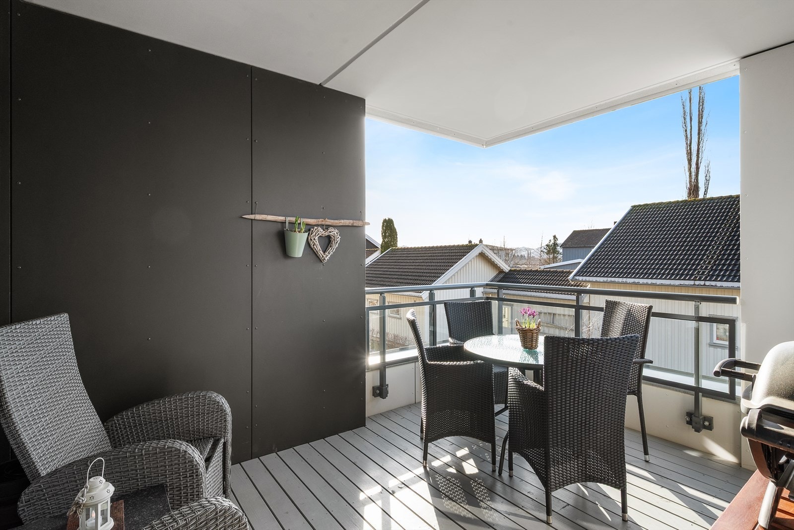 Terrassen er på 11 kvm. Galleribilde