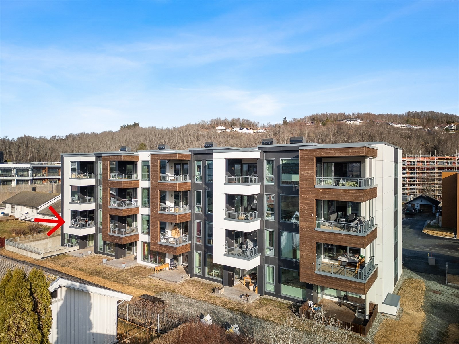 Her er pilen markert for å vise leilighetens beliggenhet. Galleribilde