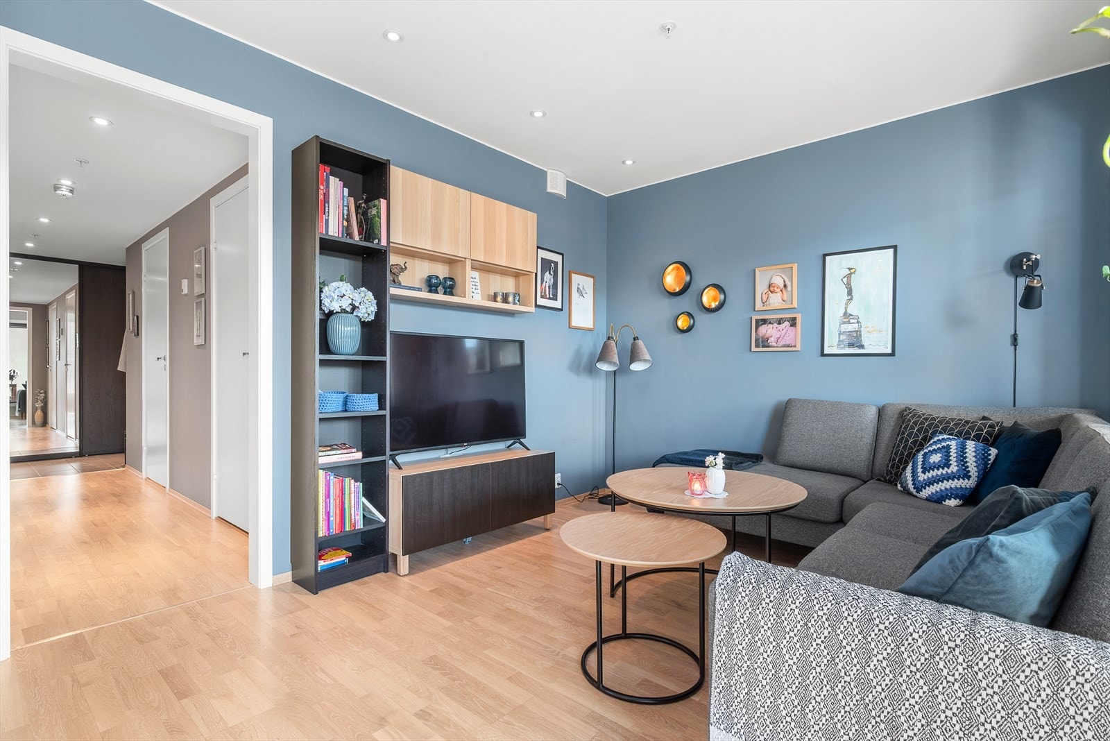 I stue/kjøkken har man vannbåren gulvvarme som varmekilde. Galleribilde