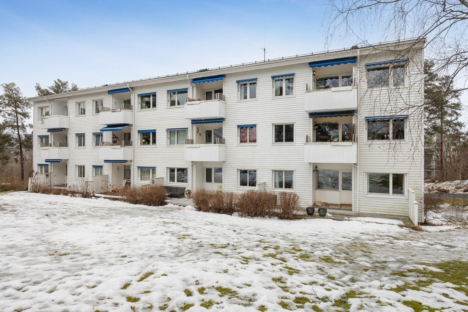 Sameiet Søndre Rød Byggelag III består av 12 seksjoner og har pent opparbeidede fellesarealer. Galleribilde