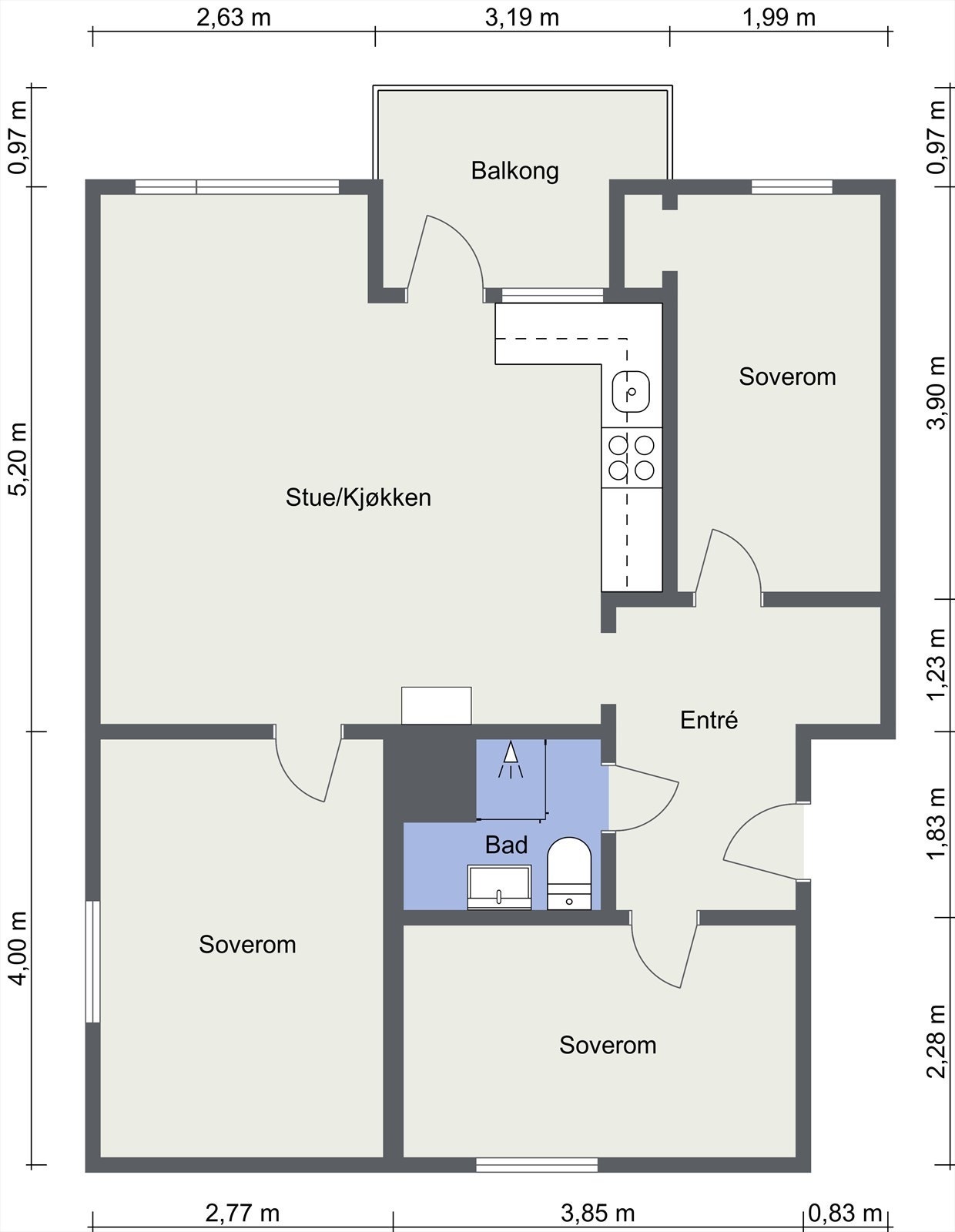 Leiligheten på 67 m² har en arealeffektiv planløsning med tre soverom. Dagens bruk avviker fra godkjente tegninger, da kjøkkenet er flyttet. Galleribilde
